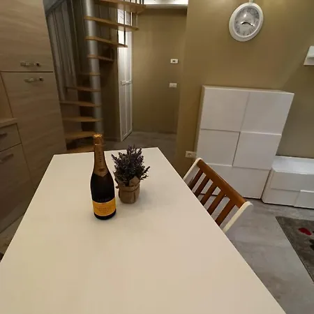 Antico-vicolo Viviana فيرتشيلي